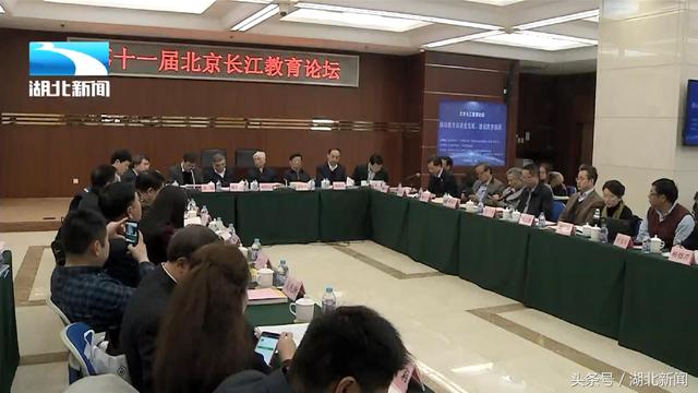 周洪宇：让中小学教师拥有公职身份