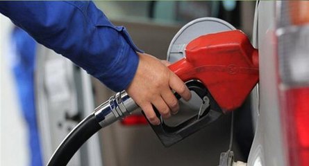 油价第11次上调 汽油全年涨435元/吨