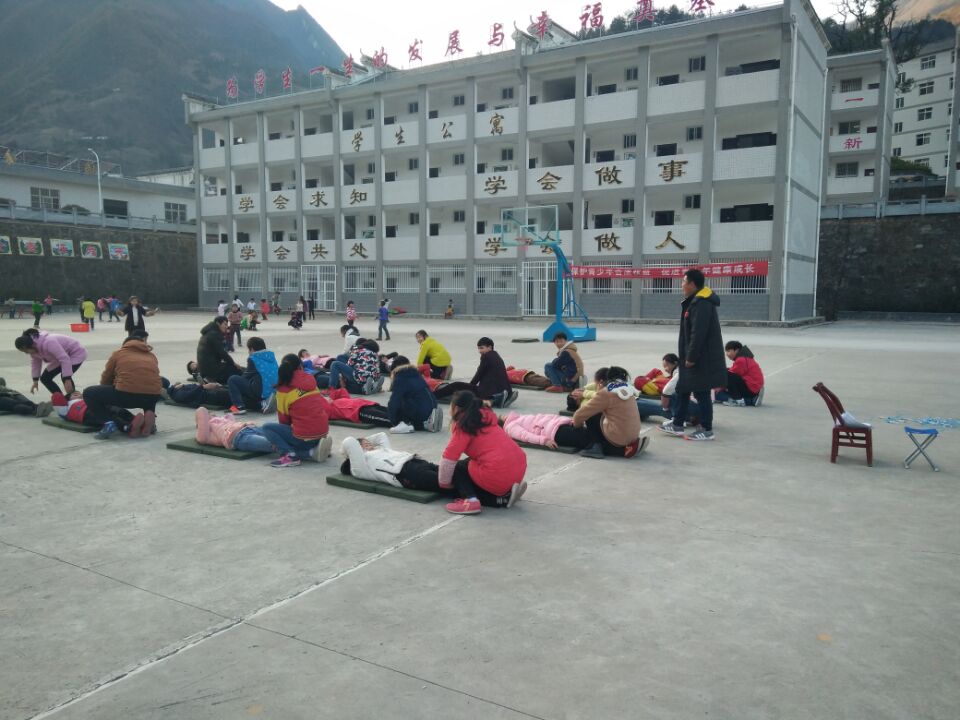 柳林乡590名学生参加健康测试