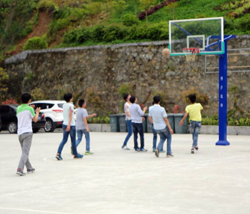 文峰中学：积极创建全省青少年校园篮球特色学校