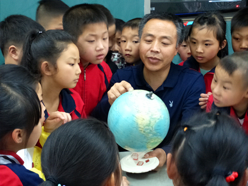 世界地球日：公祖小学引导学生爱护地球