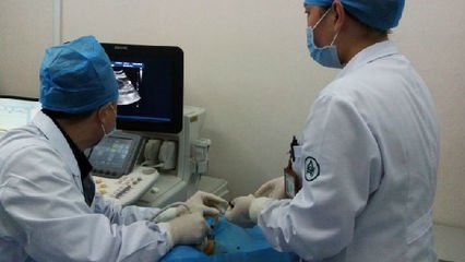 县人民医院利用超声技术微创治疗肾囊肿