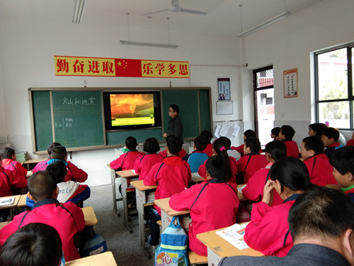 双台乡中心学校开展“新进教师见面课”活动