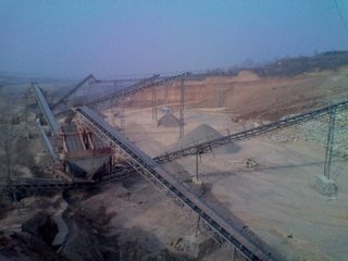我县全力保障十巫高速竹山段公路建设砂石料供应