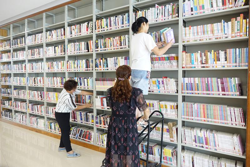 竹山图书馆新增图书30000册