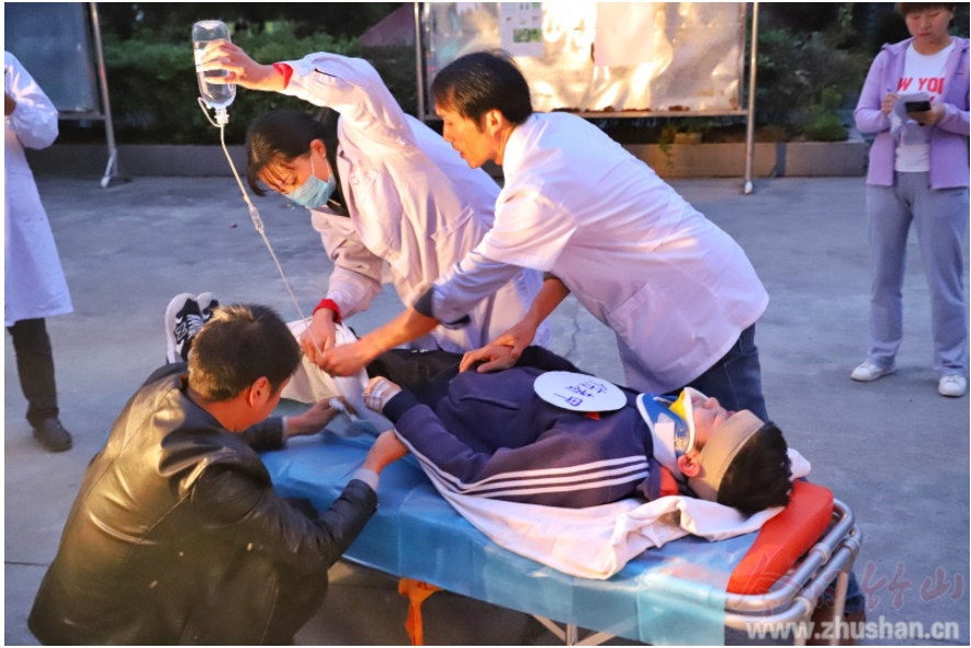 县妇幼保健院组织开展急诊急救应急演练