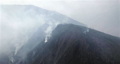 凉山森林火灾30名失联扑火人员牺牲