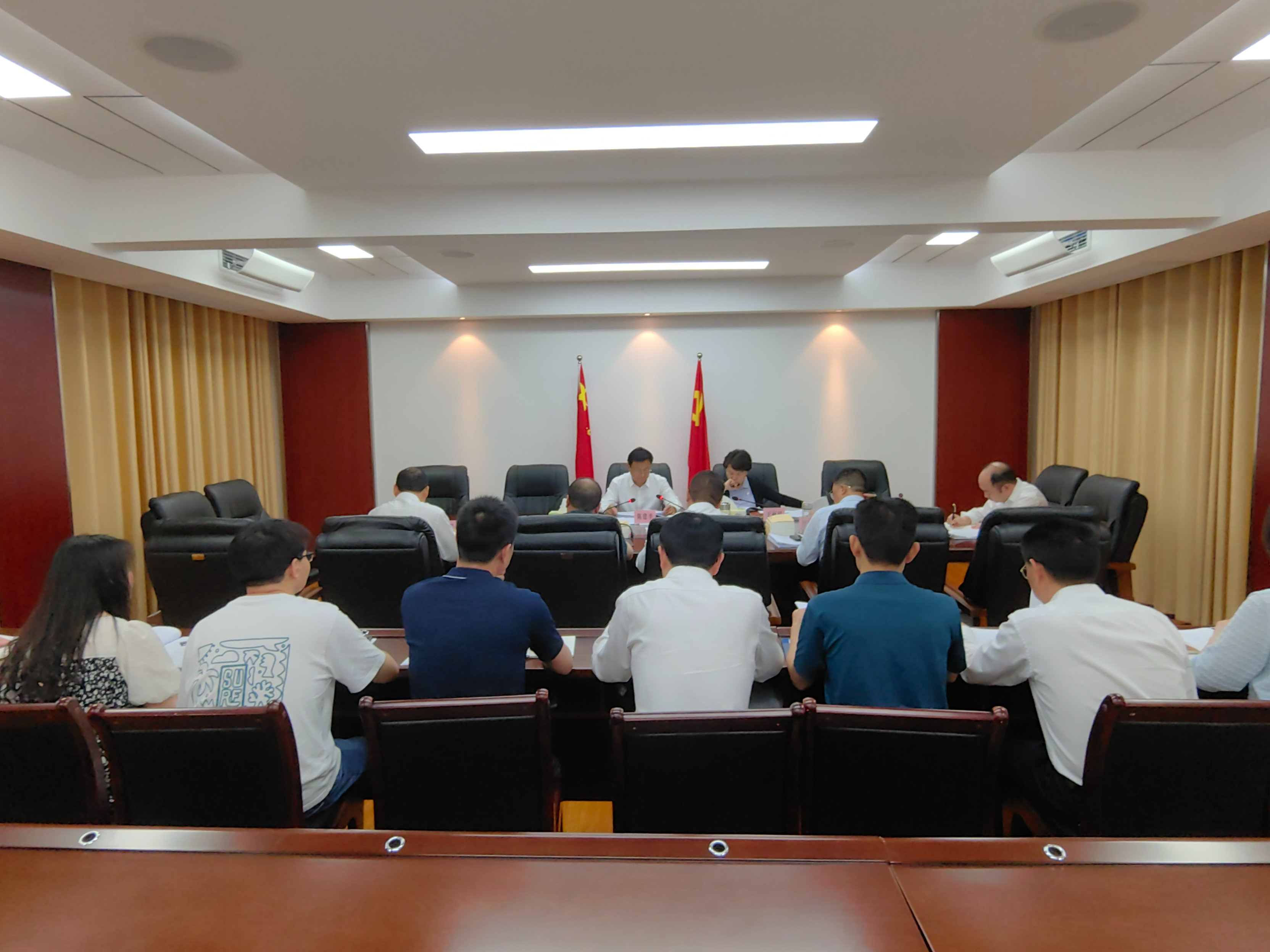 县委审计委员会召开第二次会议