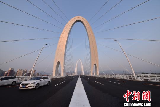 新首钢大桥建成通车“百里长街”延长至51.5公里