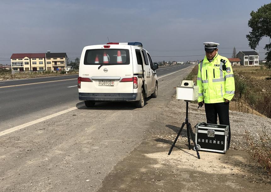 新318国道荆州段移动测速上线,不定点不定时查超速!
