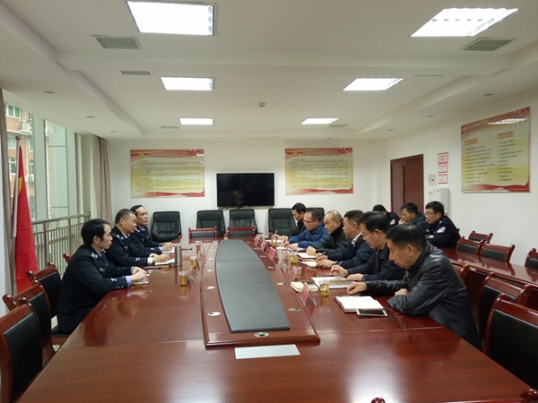 市公安局常务副局长李秀华到学院街道调研综治工作_云上宜昌