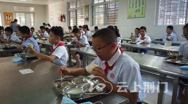 荆门金虾路小学图片