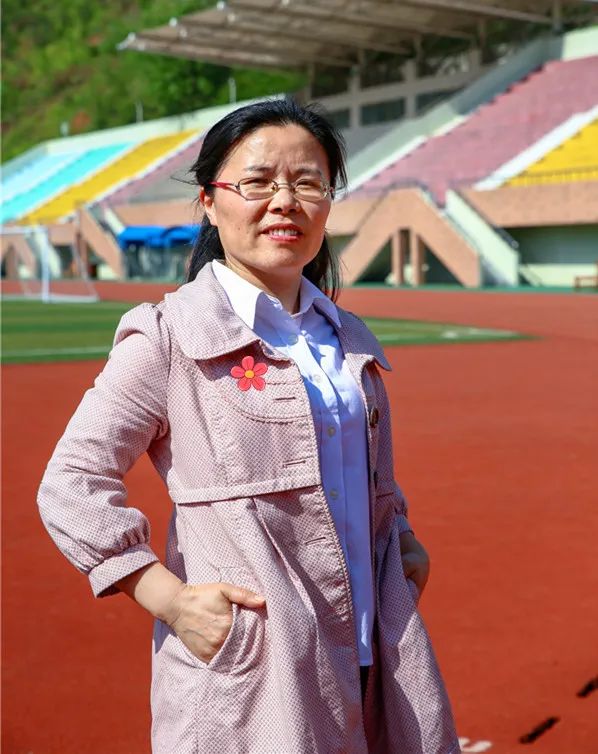 徐柏芳铁山一中  英语教师李细凤太子中心小学  教师何翠萍中庄小学