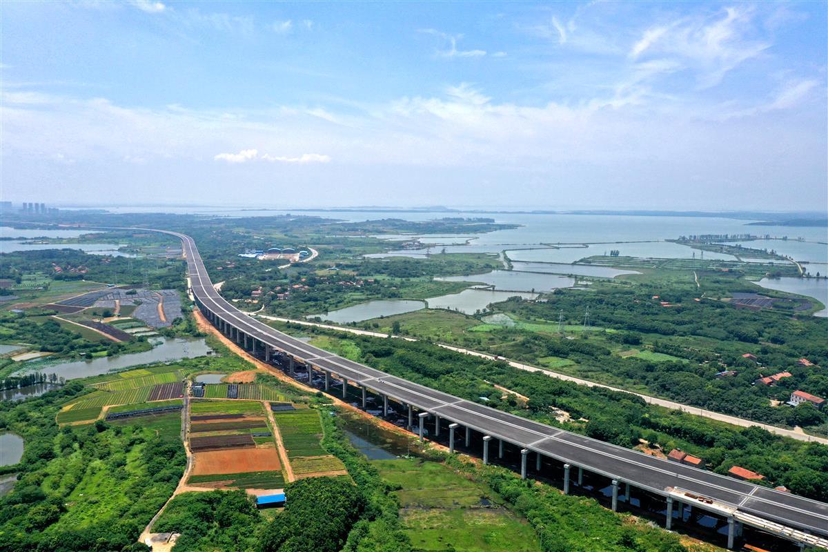 黄黄高速公路图片