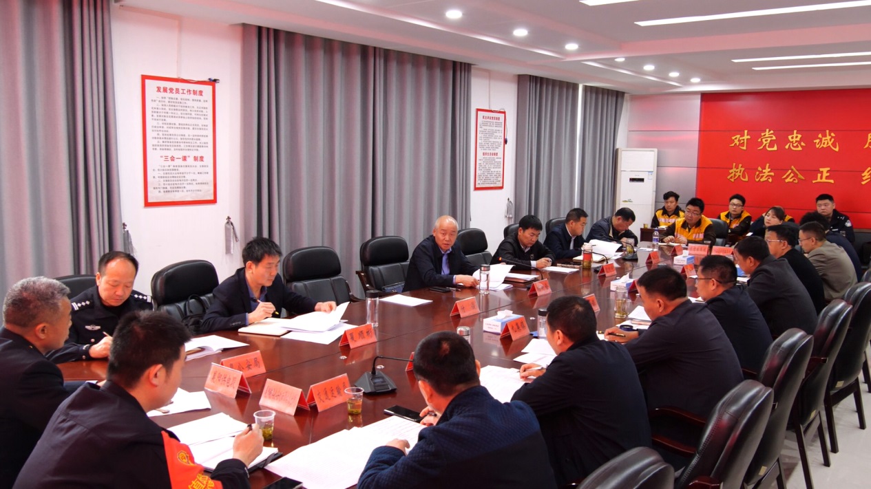 我县召开2024年地铁双段长联席会暨铁路护路工作会议