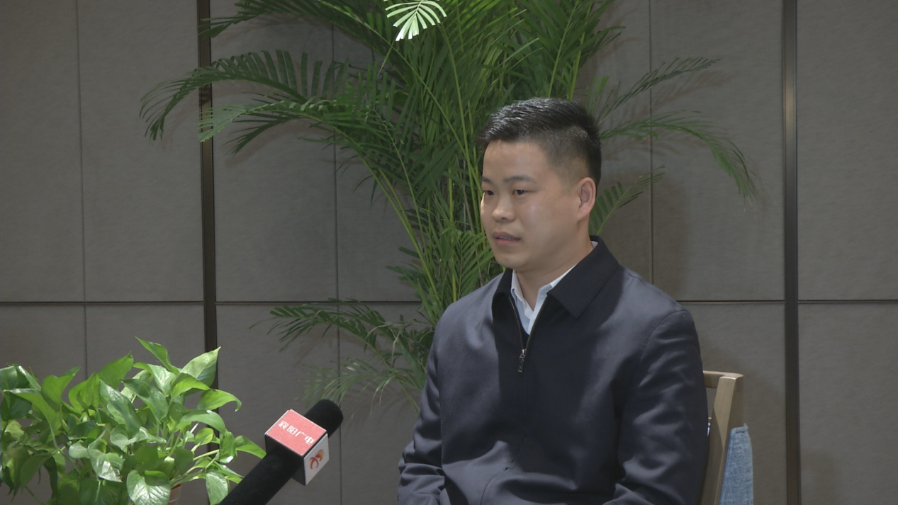 随州市政府党组成员刘军伟说:"我觉得在襄十随神旅游联盟这一块儿必定