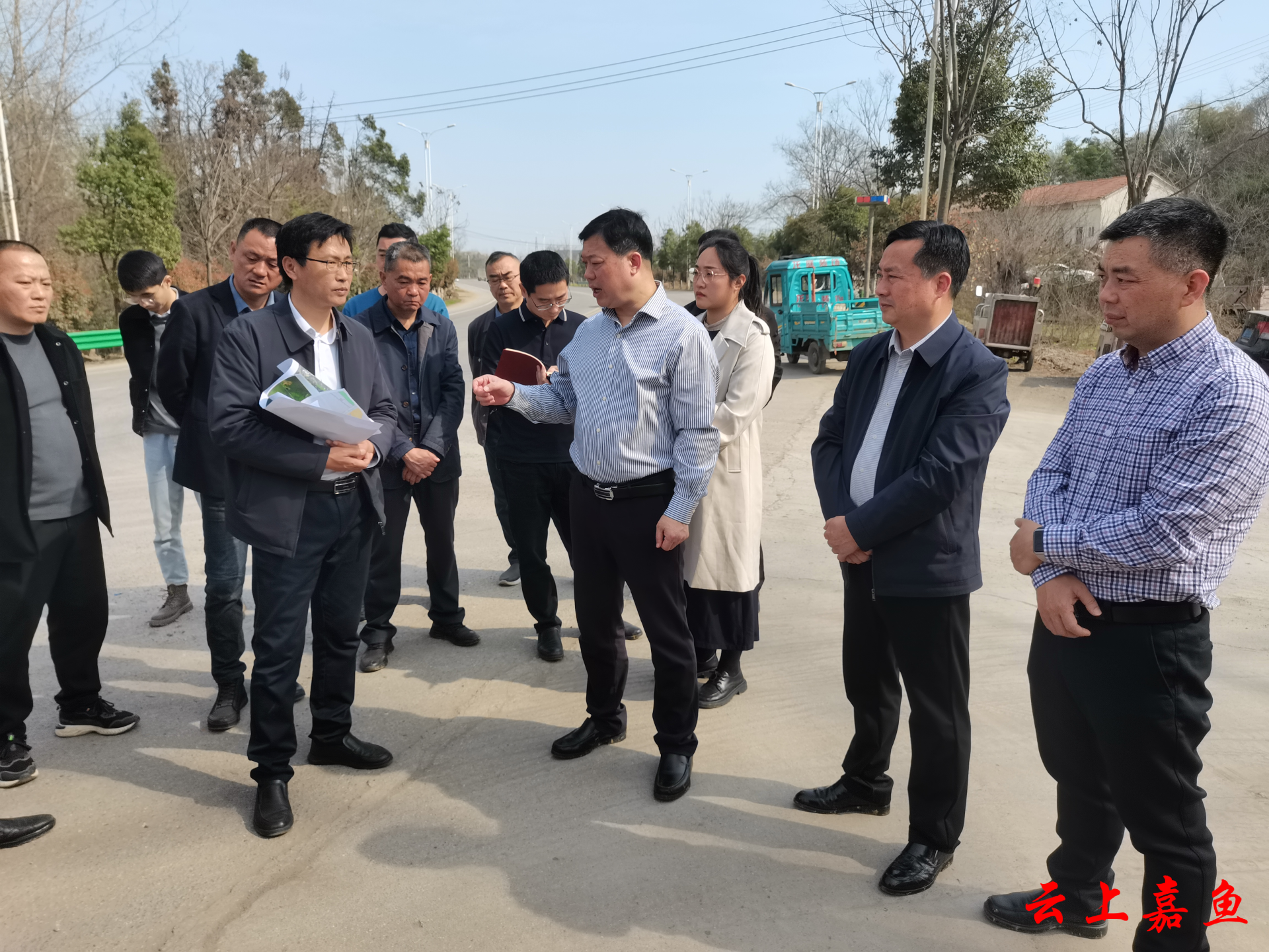 王永调研高铁岭镇陆码河(蜜泉湖)小流域综合治理工作时要求:要转变