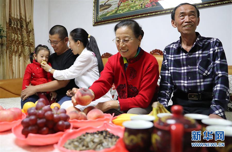 （习近平的小康故事·新华网·图文互动）（6） “让全体人民住有所居”——习近平和百姓安居的故事