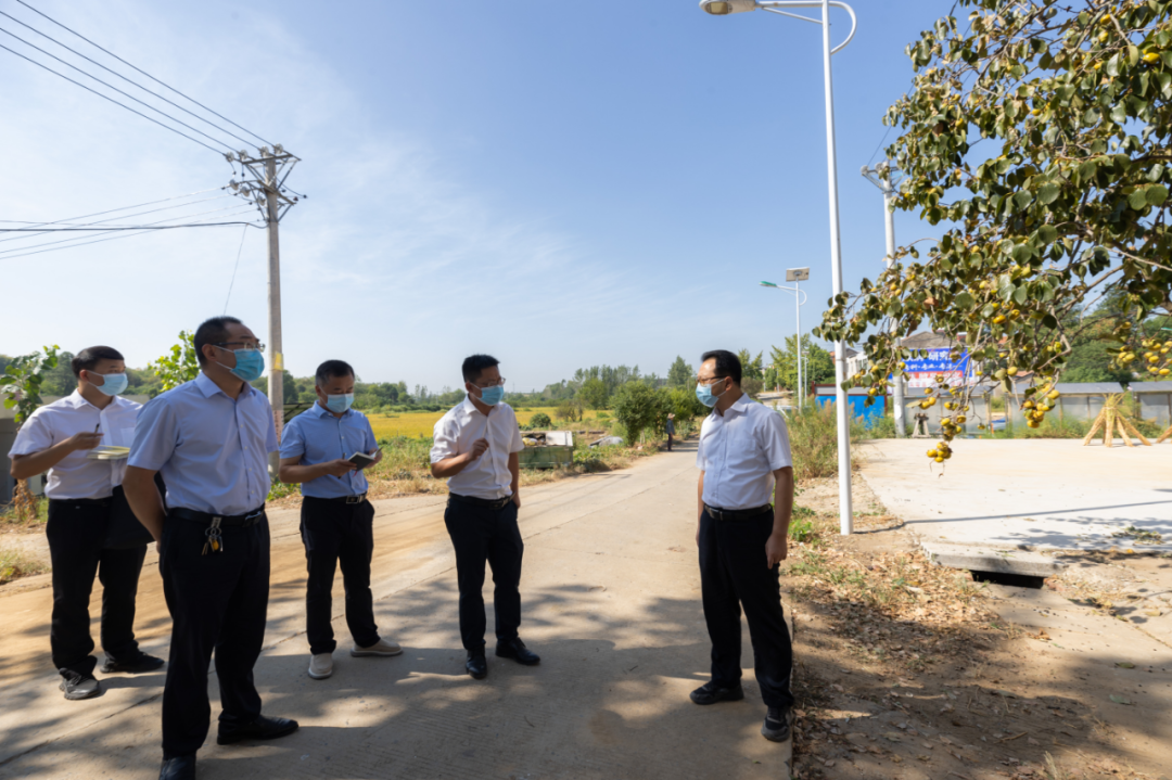 安陆丨黄国威在赵棚,辛榨,南城调研时强调:运用共同缔造的理念和方法