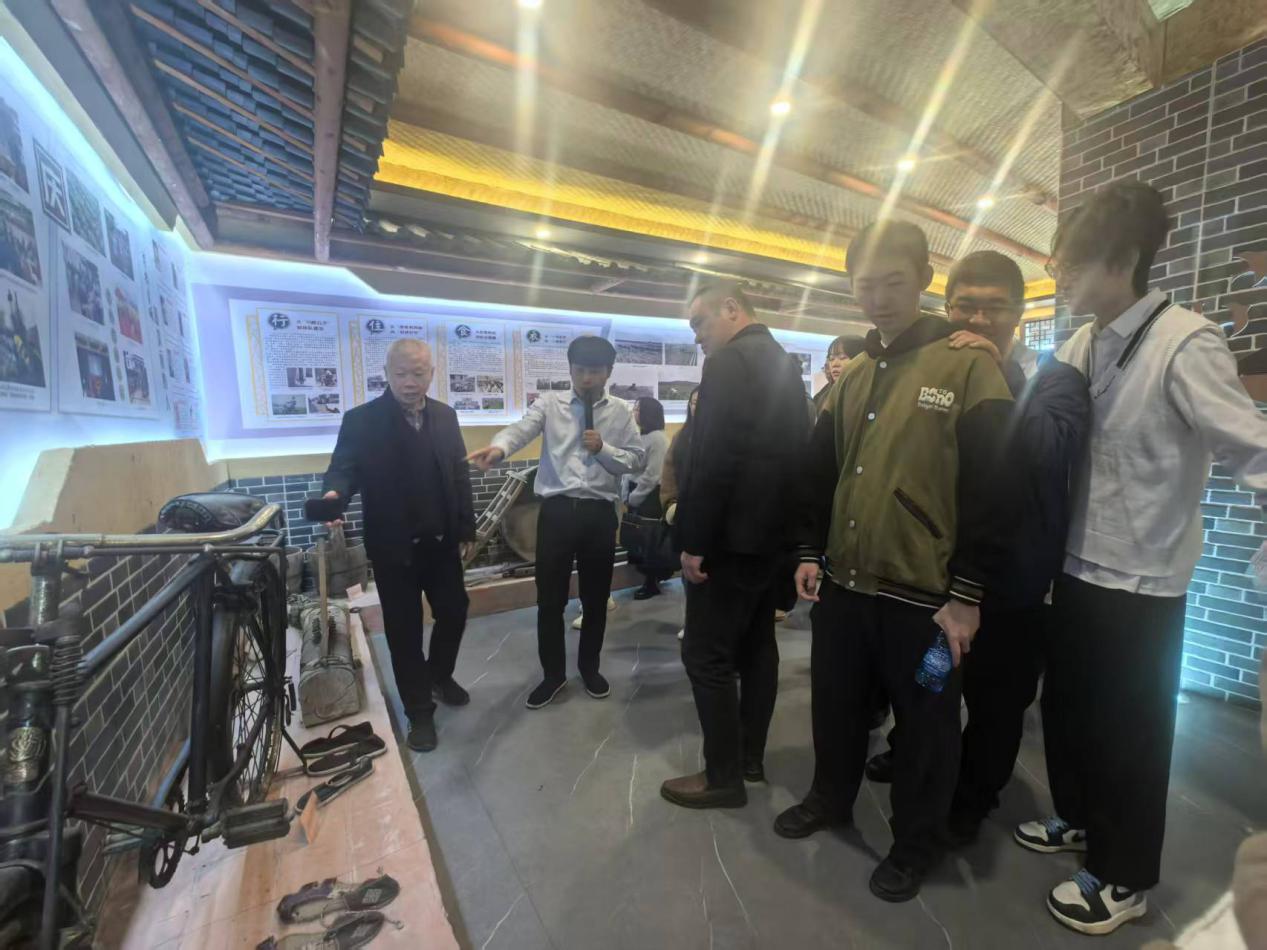 01763629f5483edc4dbabdabe3fdeea