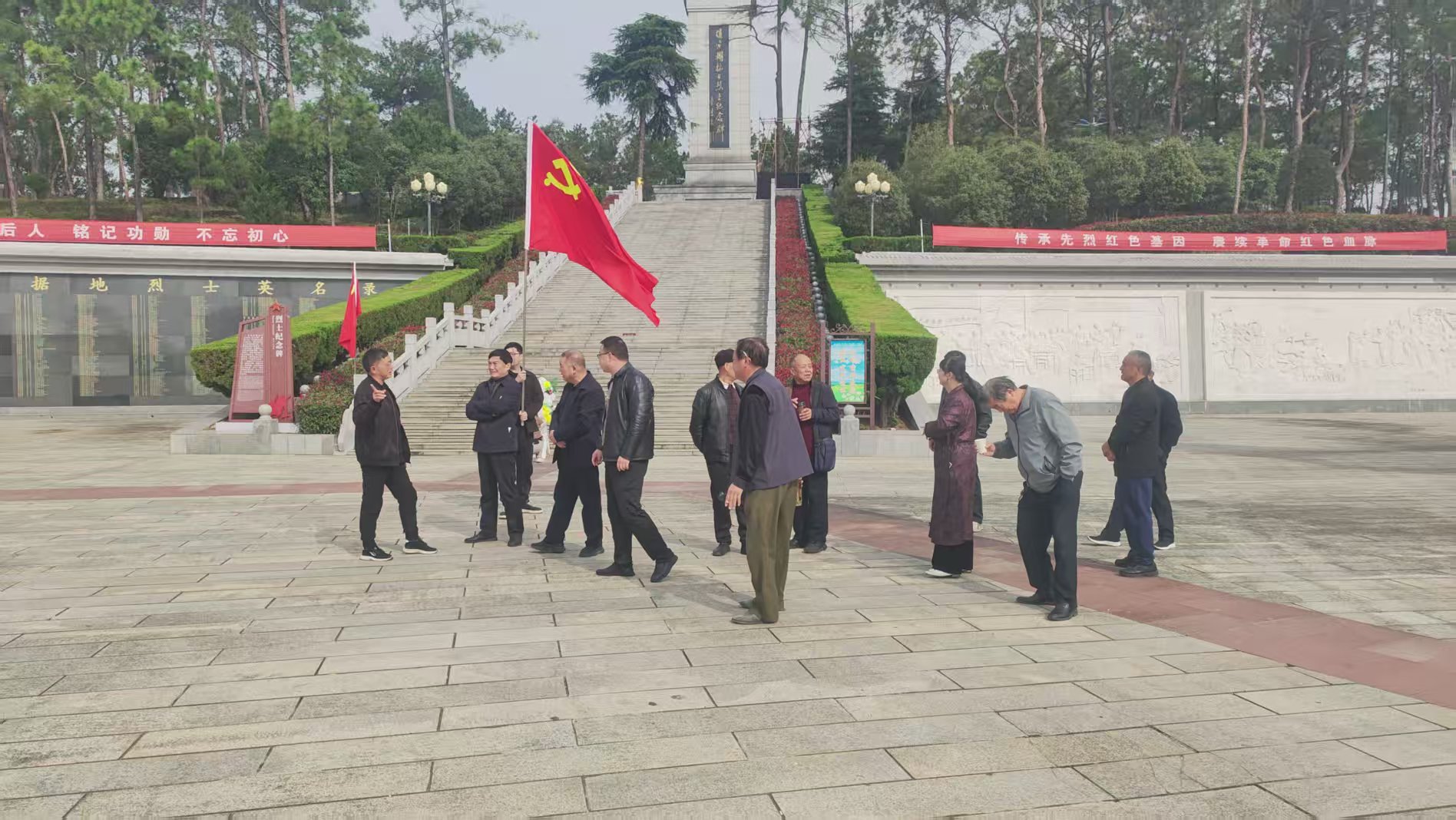 5e4c7381e1ef636693454ec024e0324