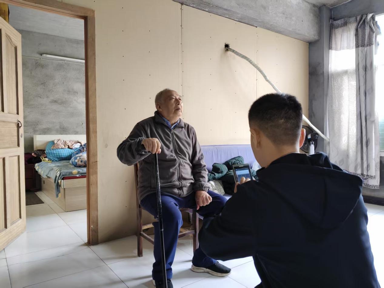 40907567f542744e4dbf019b537706e9