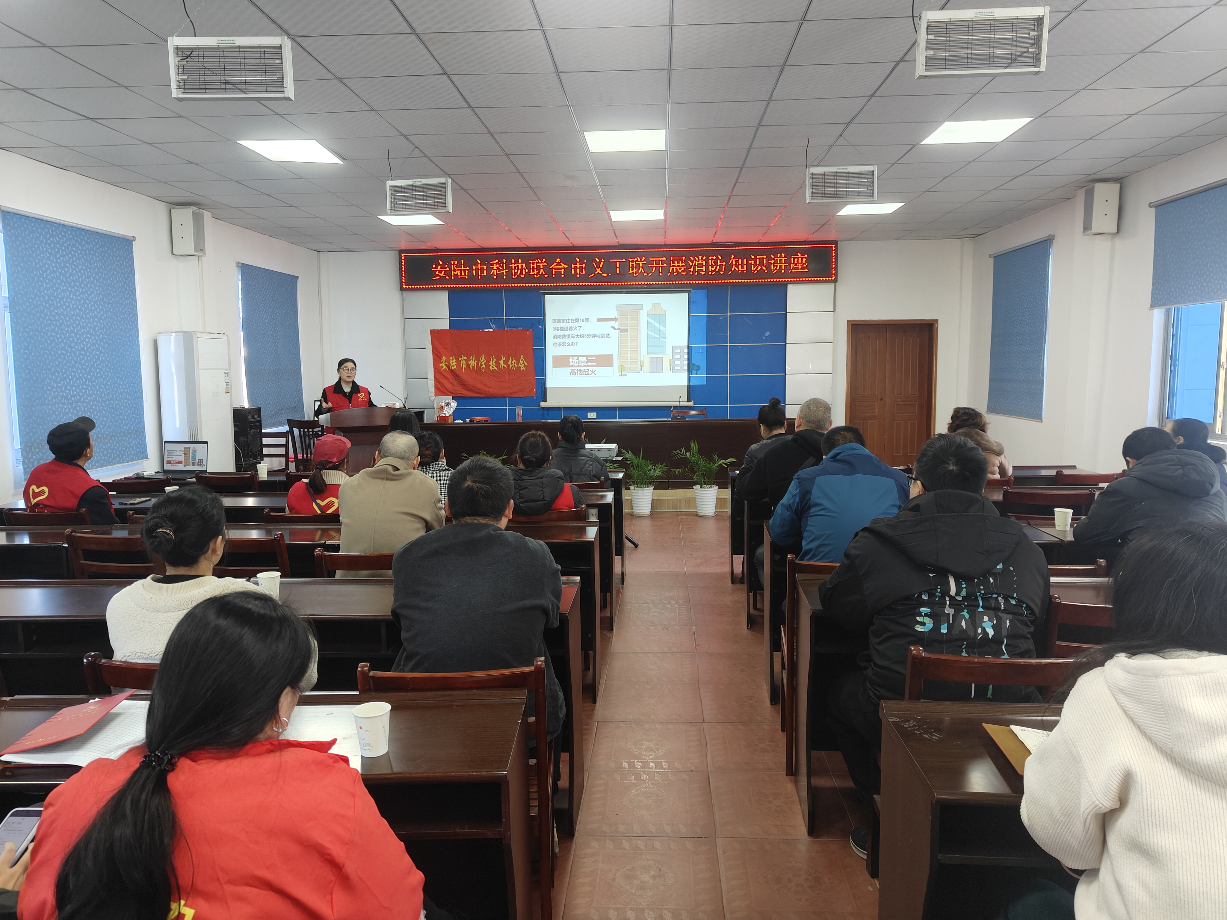 aa23a15be1b1d46416ff881d33a5406e