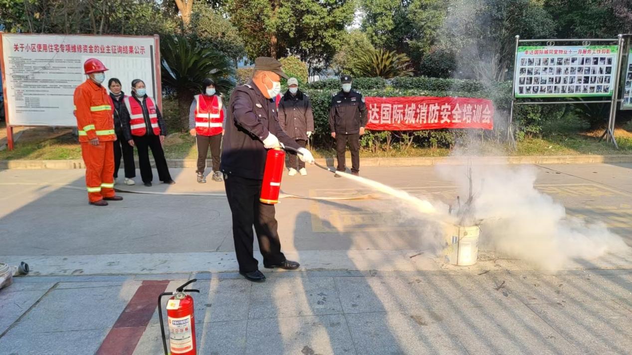 4ec8371bf6bded4d8ceeb11d4b570bf8