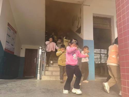 4e16ff5993e84a3eb47d602782bd8f01