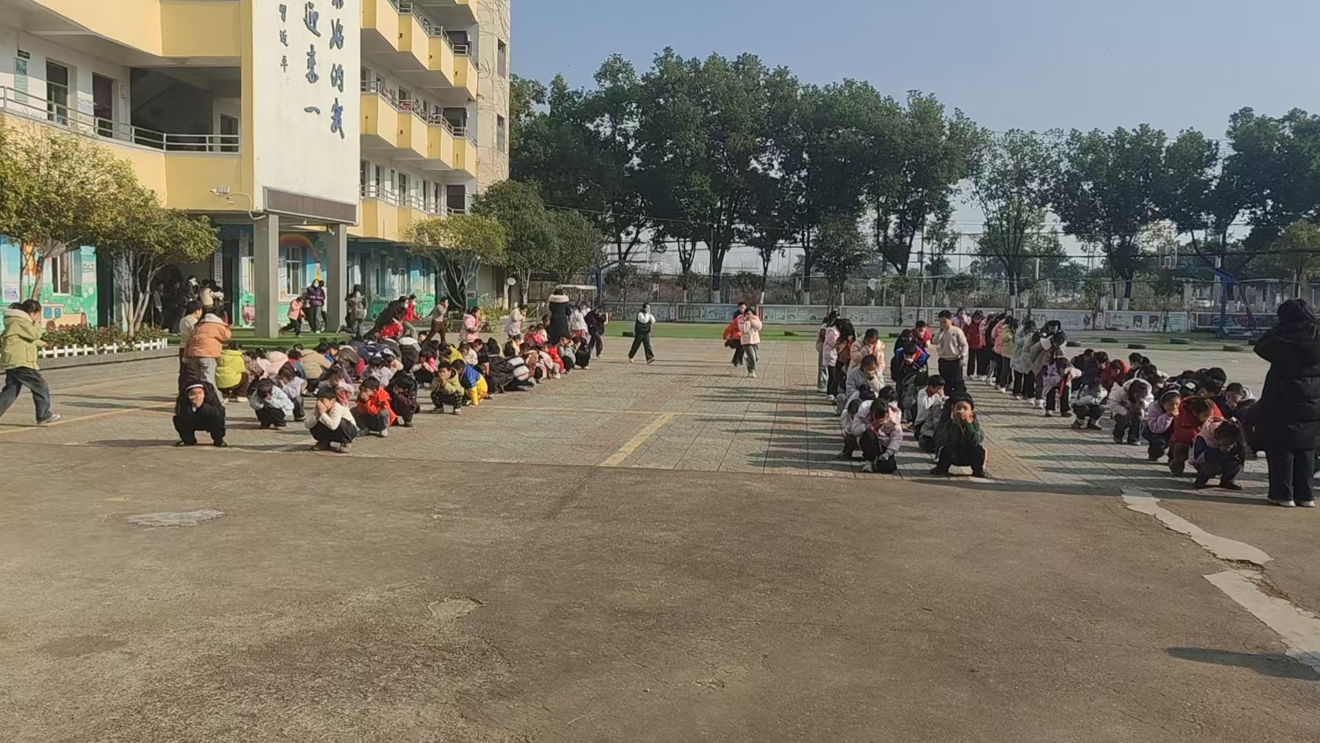 01a42f06adb0472a2f431bb2d4ecc4fe