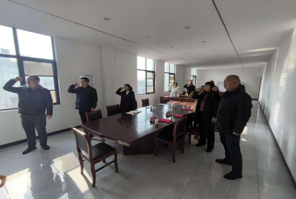 4b92f7684a33bf8b71a807b1aafe1215