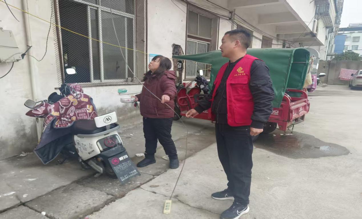 dc5bbc98c8ff2ae31dc6c0927b5d036a