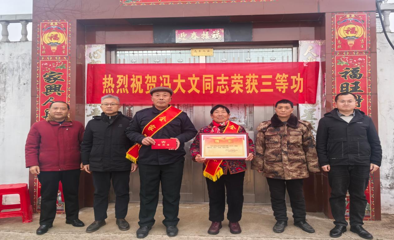 51b0a84b22c68c57695c413d5068c3a9