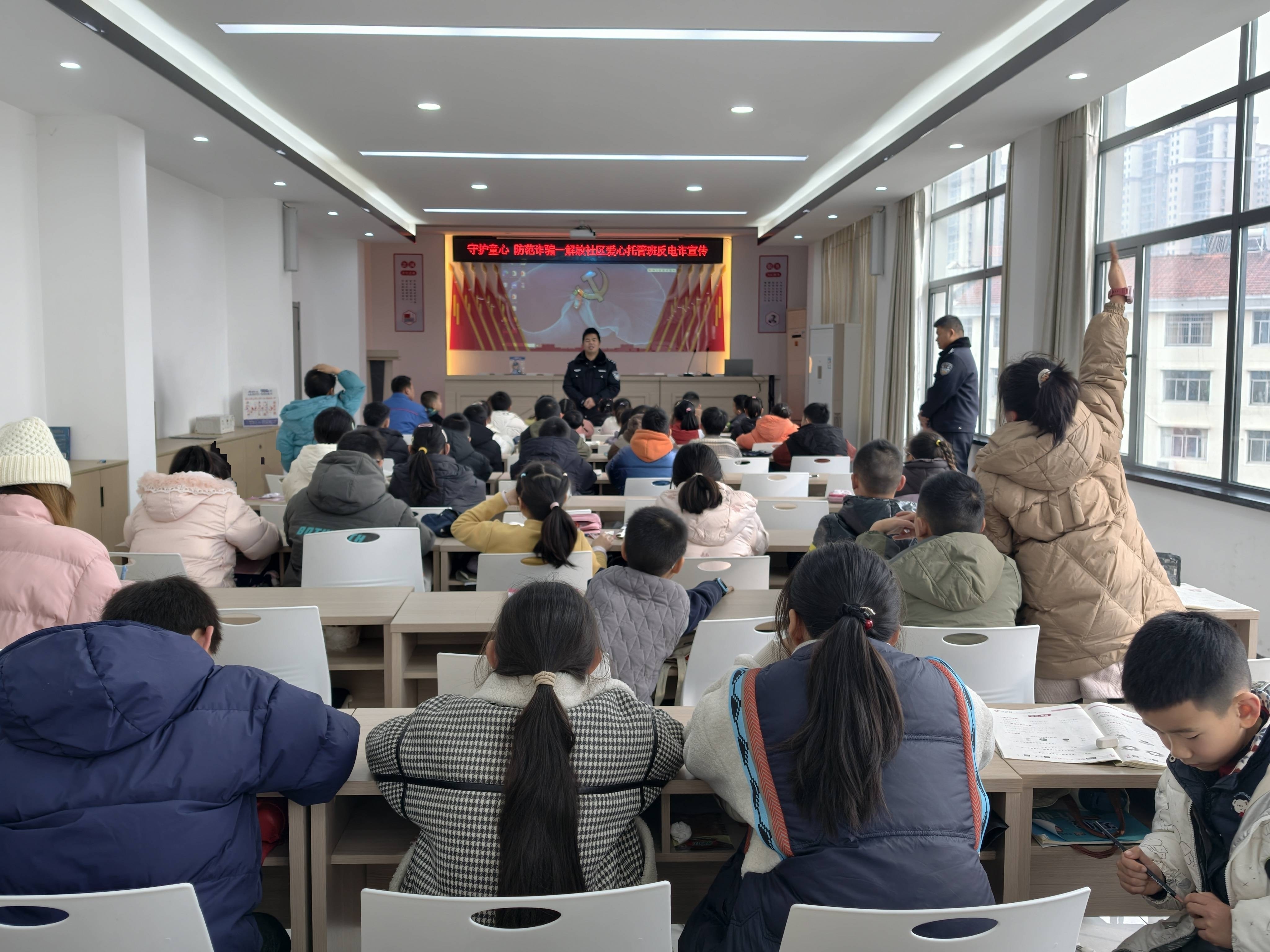 72da7b78a03fb2ee33be045412d8a609