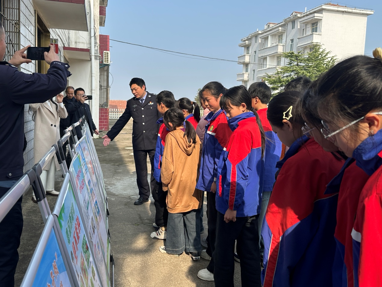 C:\Users\Administrator\Documents\WeChat Files\wxid_nehqadtq0n5q22\FileStorage\Temp\b33d1c709bc0a541d02fa8fb88e574c.jpg