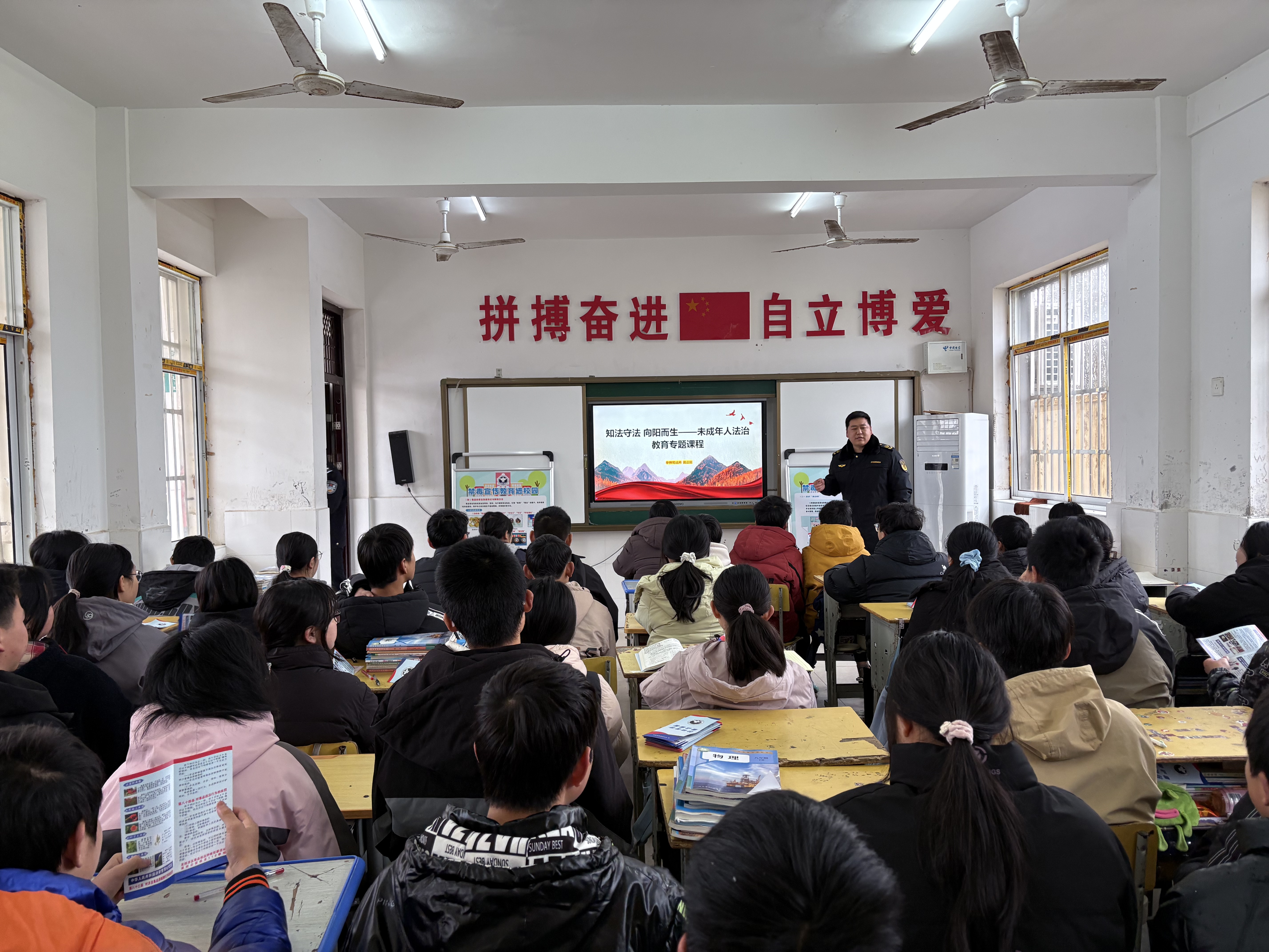 c5afcefffd32b6e14eea13056eb0de94