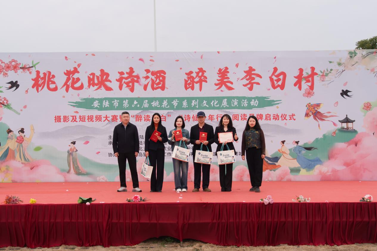 5dc0c24199f1582ae3d3879c17a7635