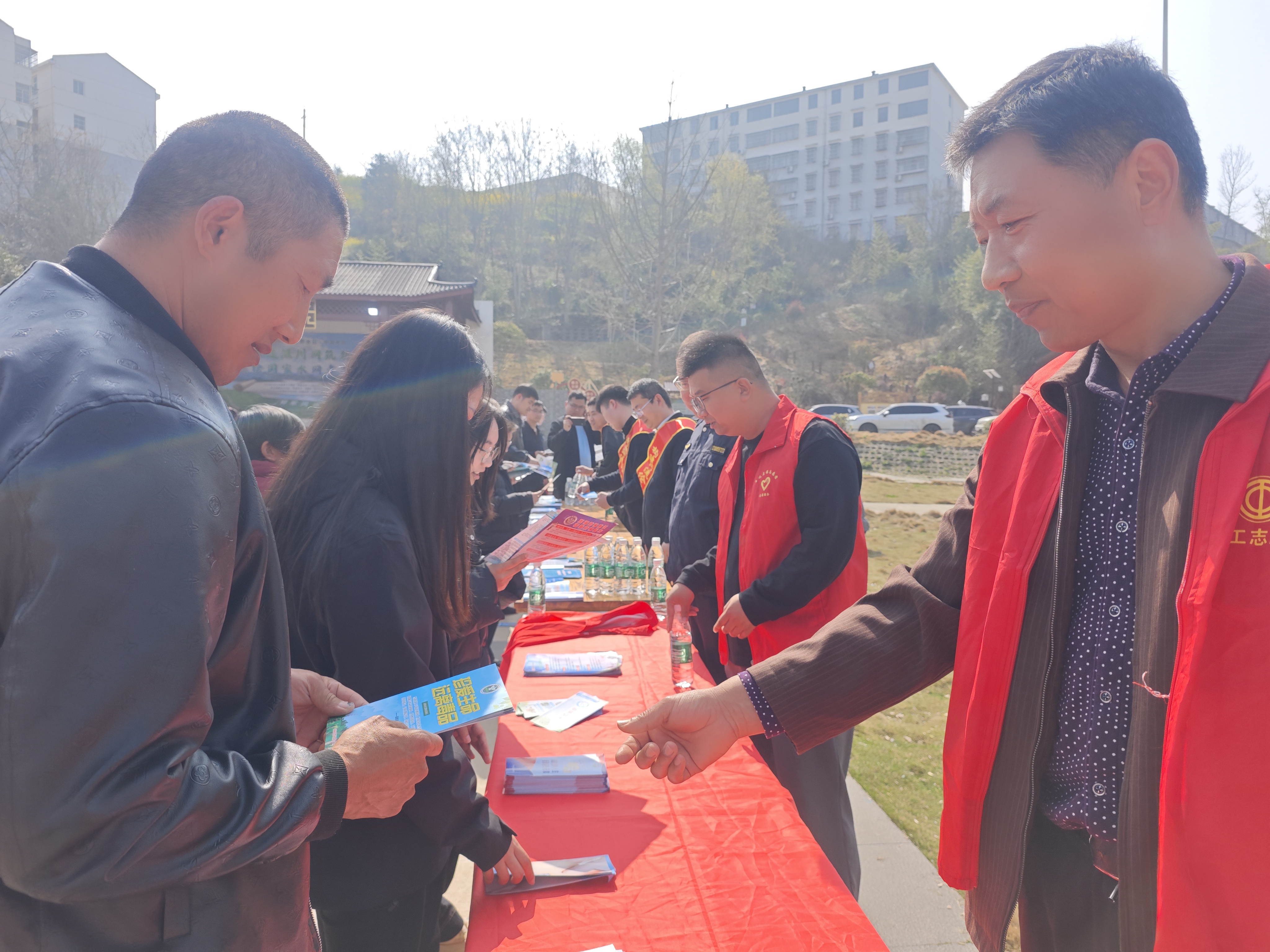 0453798fd9a0be3c42069089b8ef6e49