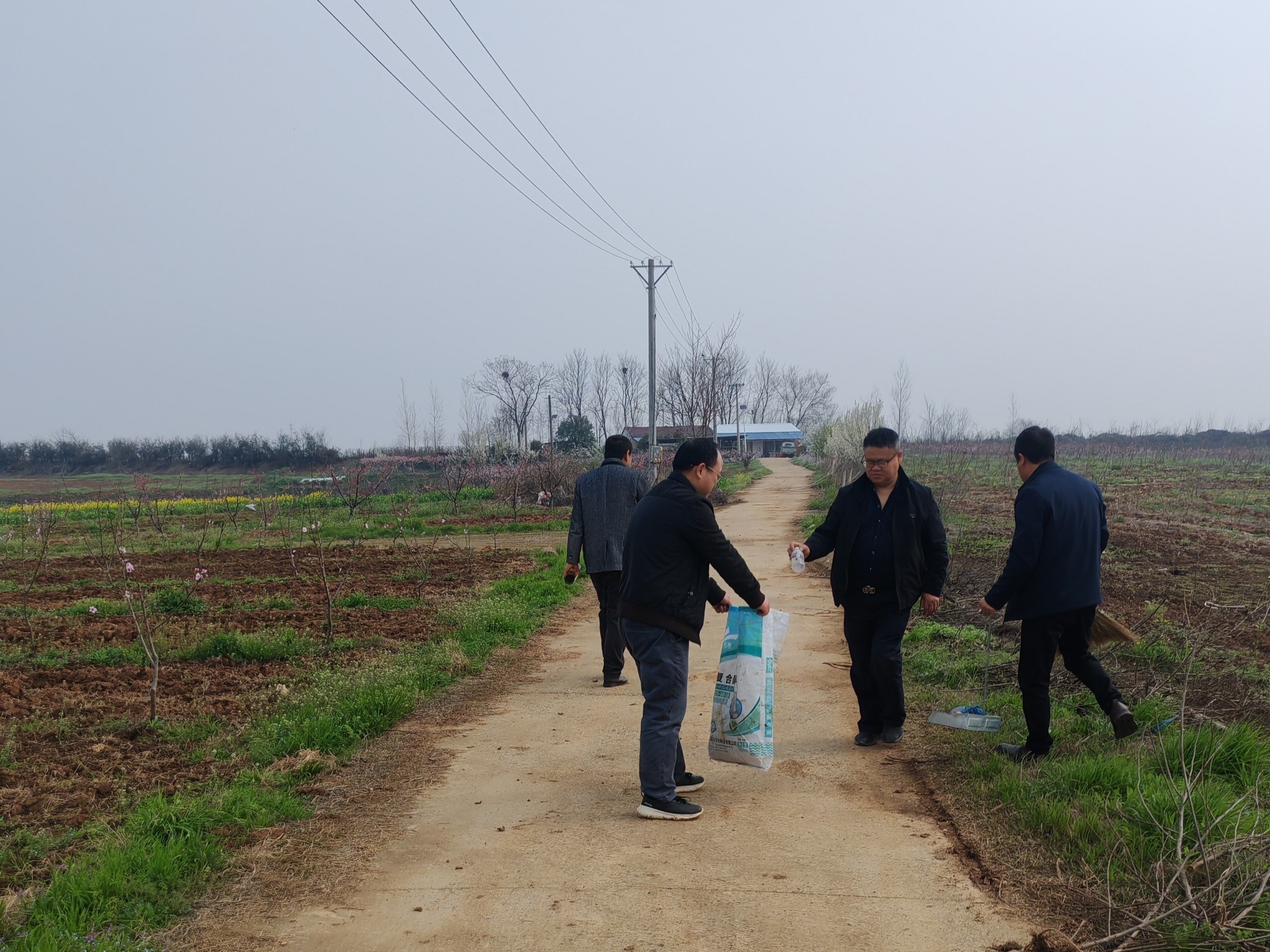 C:\Users\Administrator\Documents\WeChat Files\wxid_nehqadtq0n5q22\FileStorage\Temp\37a0ab12e7ed501686702b9d477ad23.jpg