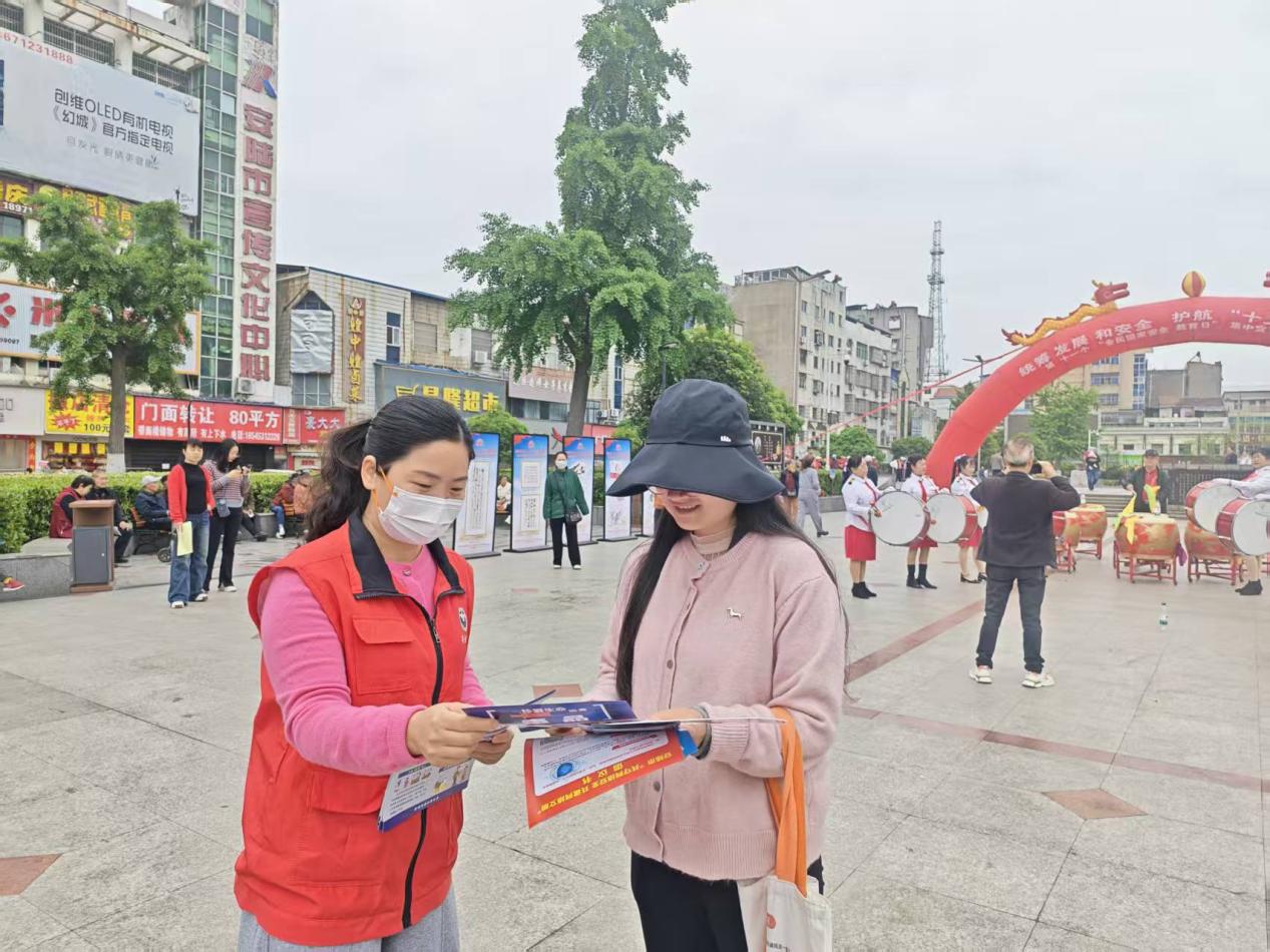 d827a1126180e3dfa1ebd6174963a2f7