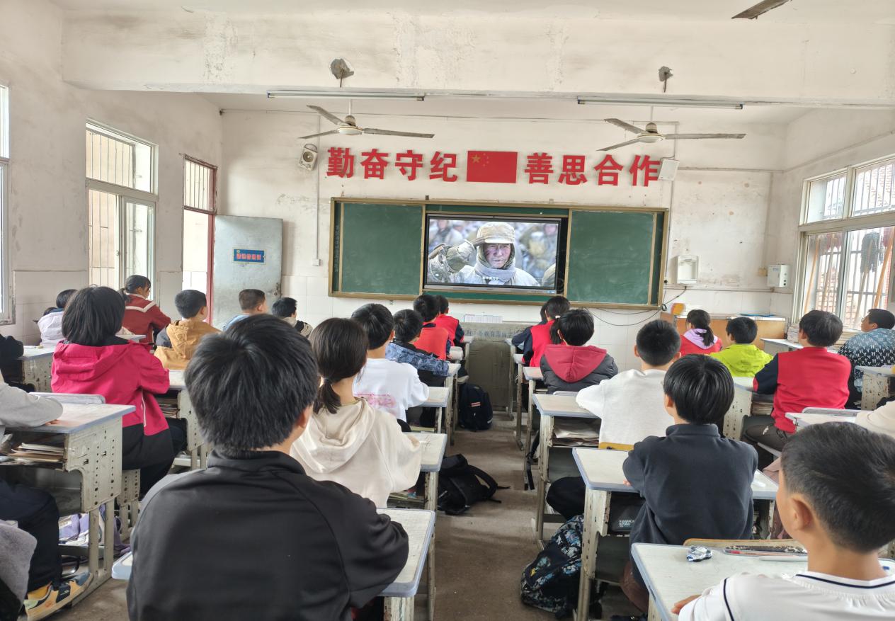 15beff40a1a54524bec27484330260f6