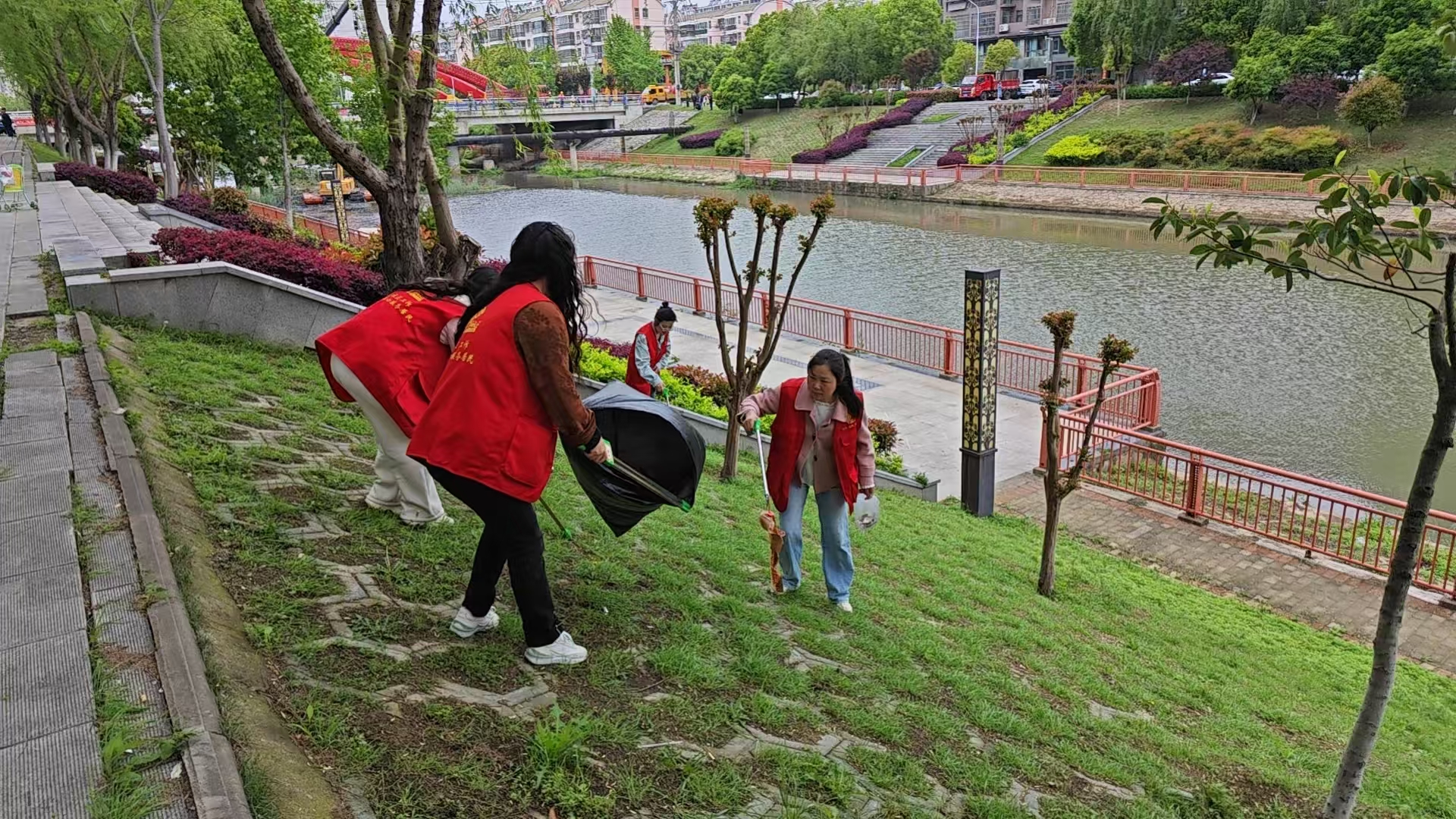 825fcace392300789f23c76ad200eca3