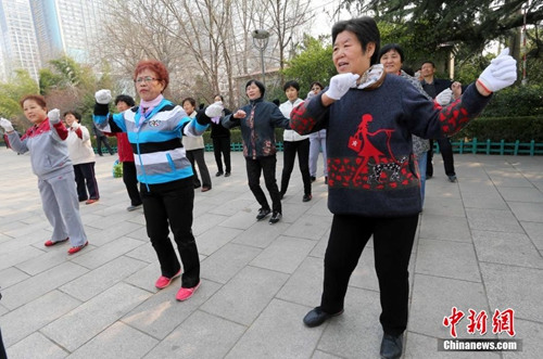 多省份鼓励有条件地区可自行提高基础养老金。(资料图)<a target='_blank' href='http://www.chinanews.com/'>中新社</a>发 张驰 摄 多省份鼓励有条件地区可自行提高基础养老金。(资料图)<a target='_blank' href='http://www.chinanews.com/'>中新社</a>发 张驰 摄
