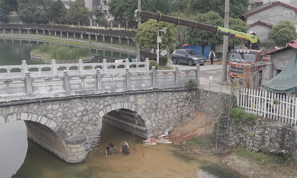 正在上传...