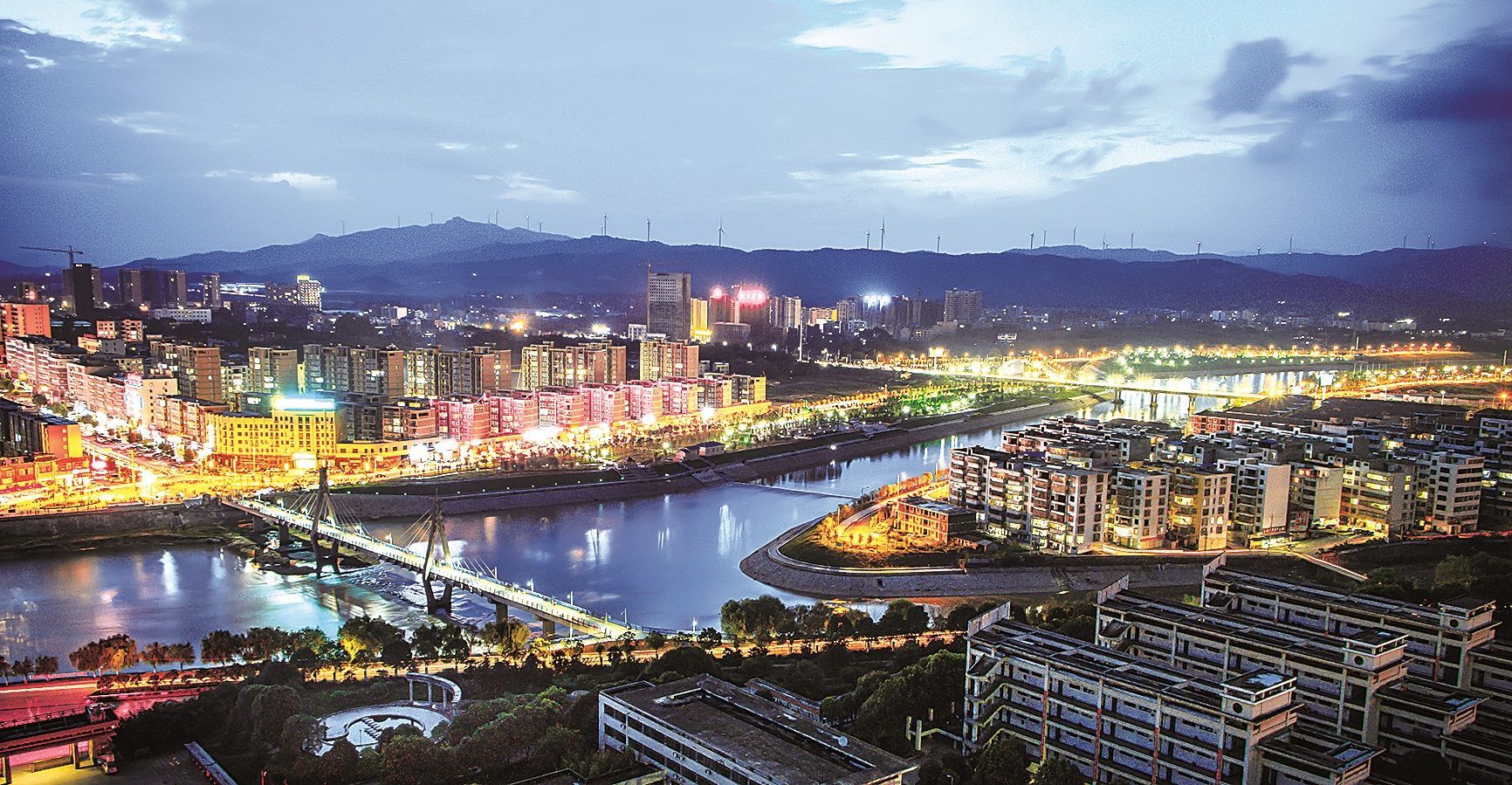 大悟一河两岸夜景.jpg