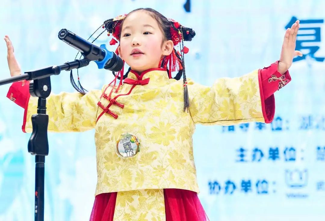 1332022_朗朗童声诗意周末楚天少儿诗词朗_6a.jpg 图片