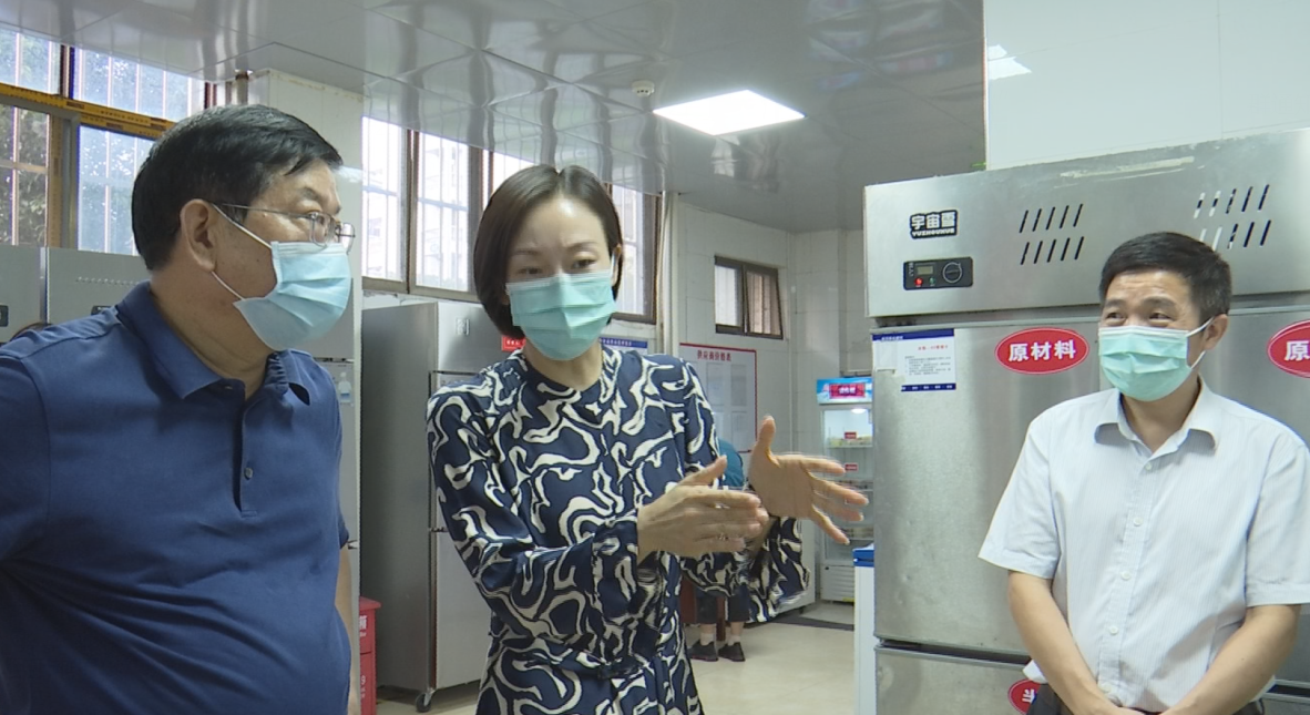 李丽调研食品安全和转供电专项整治工作