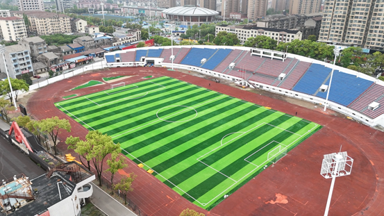 潜江中学体育场焕新升级 全力迎接“楚超”