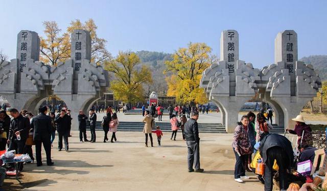 金秋十月好去处：千年银杏谷