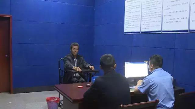 广水：男子连烧八台车 只因嫉妒人家好车